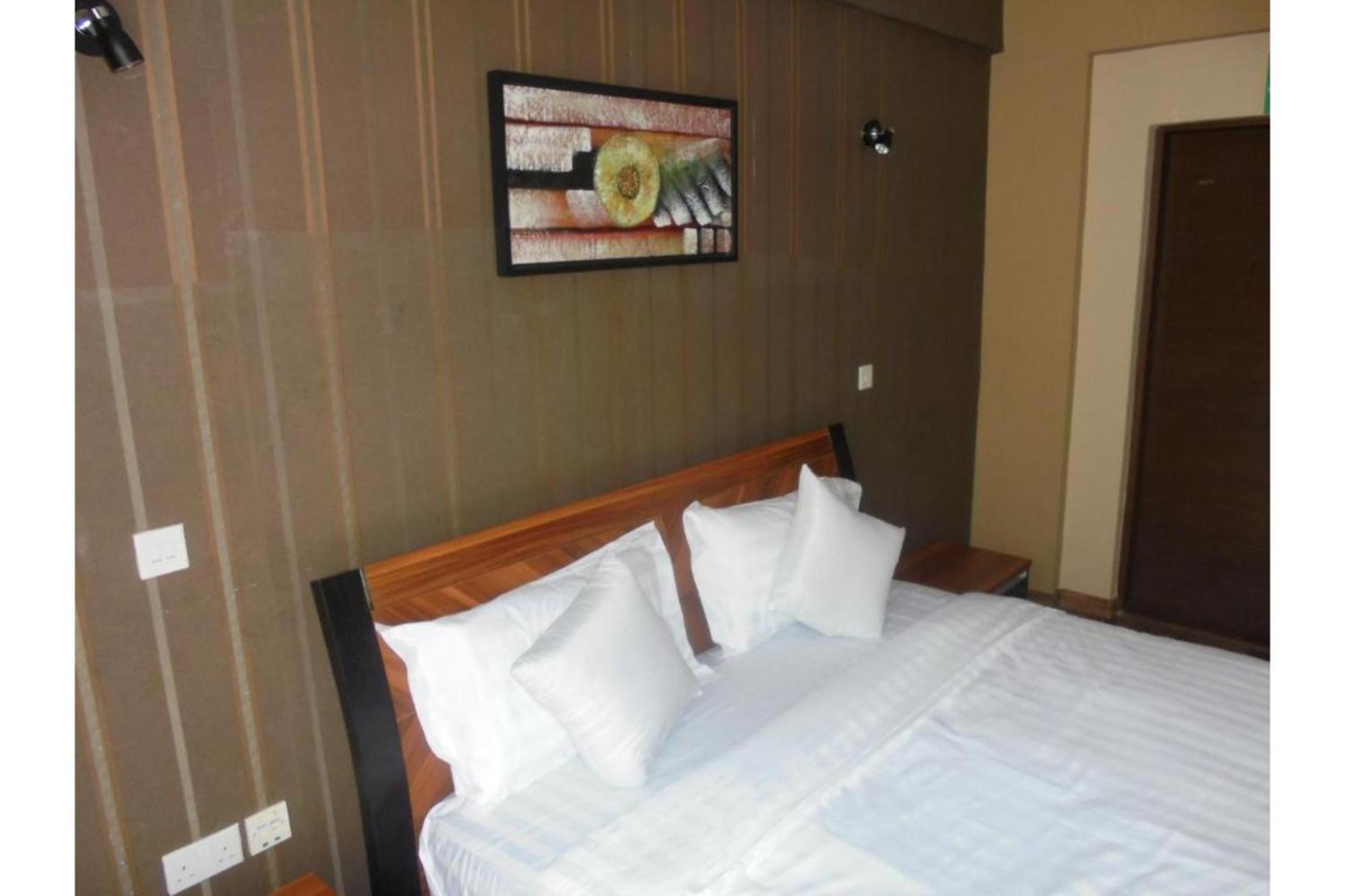 We Hotel & Suites نيروبي المظهر الخارجي الصورة
